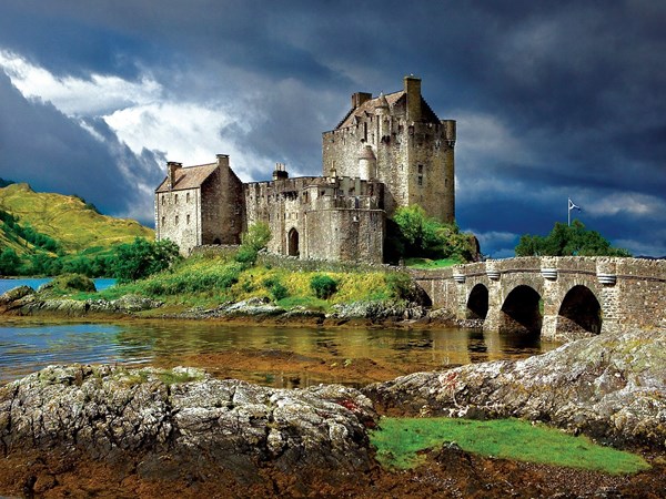 Buffalo Games (17056) - "Eilean Donan Castle, Scotland" - 750 pezzi
