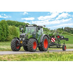 Schmidt Spiele (56257) - "Fendt 211 Vario with Fendt Wender Twister" - 150 pezzi