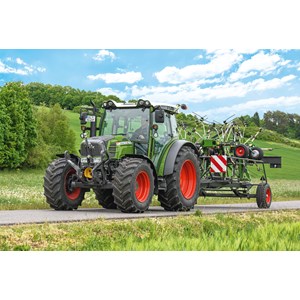 Schmidt Spiele (56257) - "Fendt 211 Vario with Fendt Wender Twister" - 150 pezzi